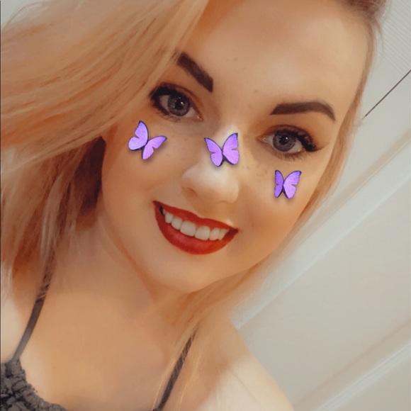 Meet your Posher, Jennifer - Picture 3 of 5